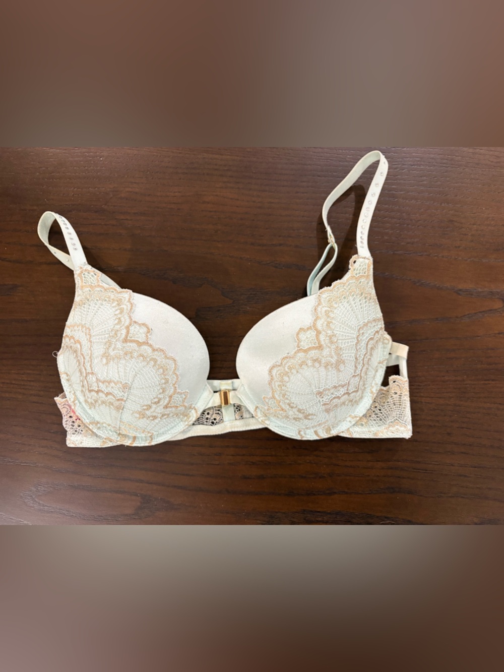 Women’s Lace Push-Up Bra